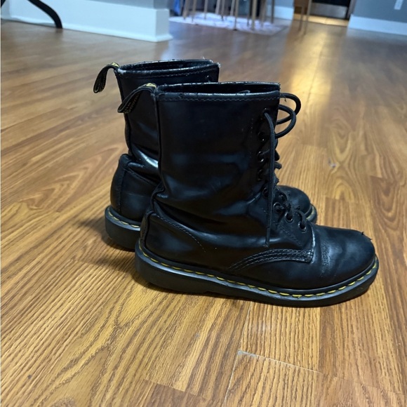 Dr. Martens Shoes - Doc Martins Jarden Black Pisa Leather Boot Women’s Size 6.